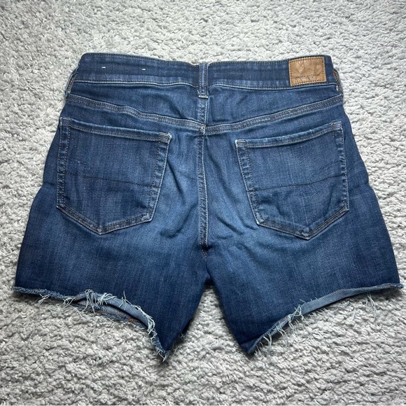 American Eagle Shorts Womens 8 Midi Next Level Stretch Dark Wash Cut Off Raw Hem - Picture 4 of 4